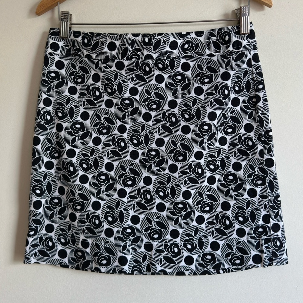 Loft Ann Taylor || Floral Black and White Women's Skirt size 2